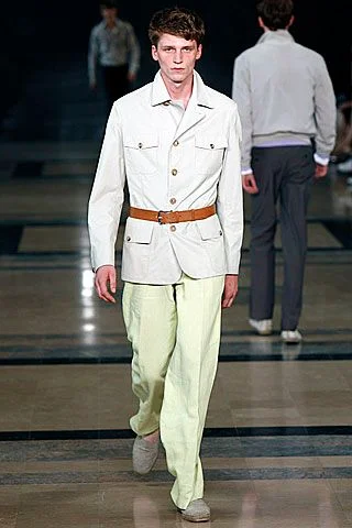 Look 16